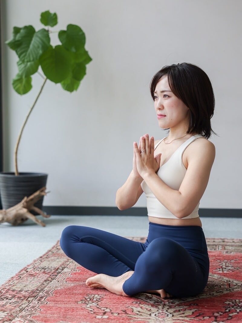 ヨガインストラクター深谷衣里
