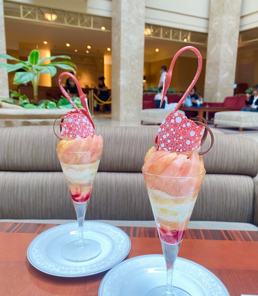 スワンパフェ_桃